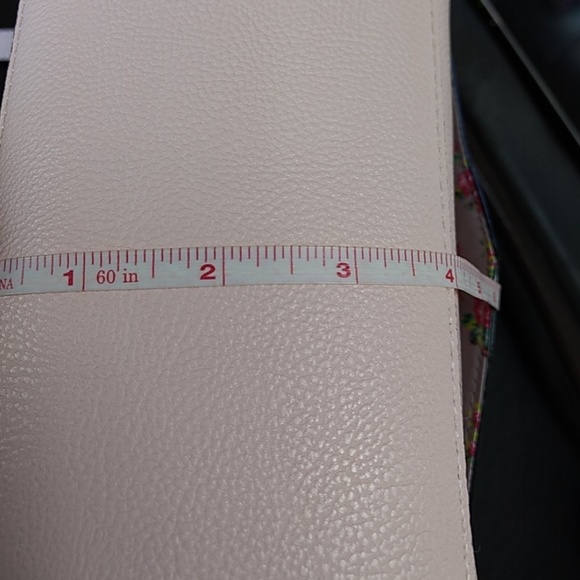 *** Betsey Johnson pink briefcase bag - Picture 7 of 8